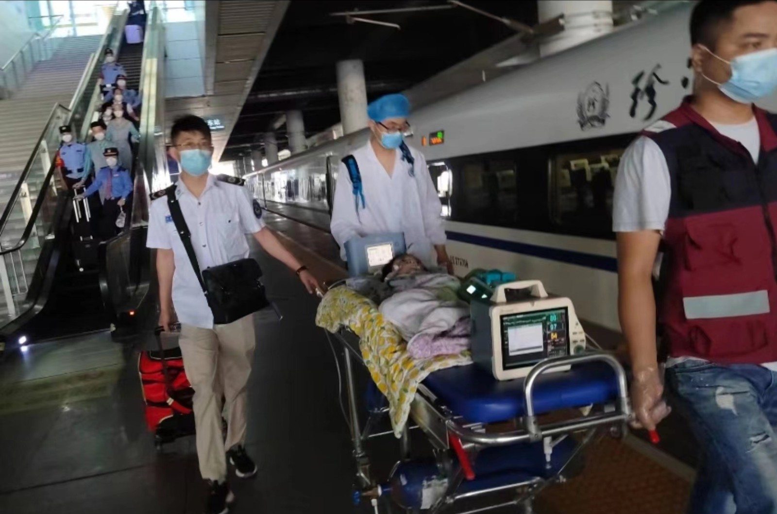 策勒县高铁转运公司